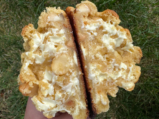 WHITE CHOCOLATE MACADAMIA