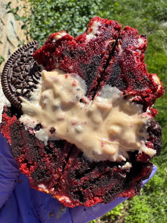 Red velvet cookies n cream